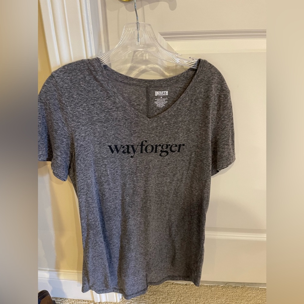 Duluth trading v-neck Women’s “Wayforger” tee